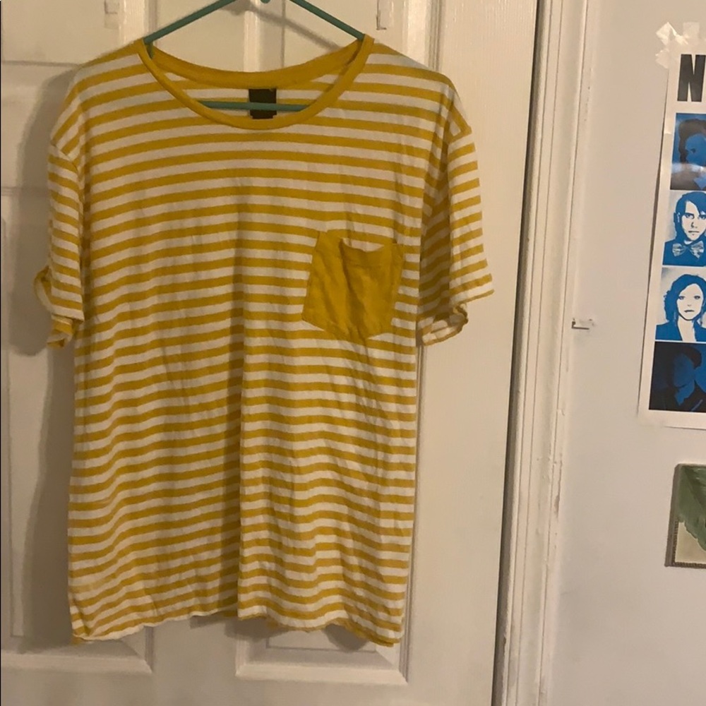 Men’s XL shirt